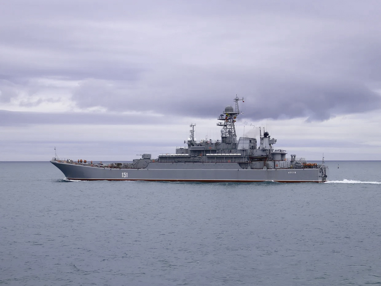 【环时军事观察】乌克兰为什么频袭俄罗斯登陆舰？
